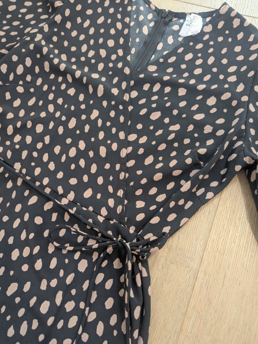 Dress - Picture 2 of 4